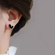 Black Heart Earring