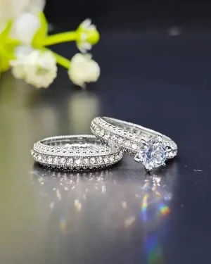 2 Pcs Exquisite Ring Set – Shiny Zirconia Elegance