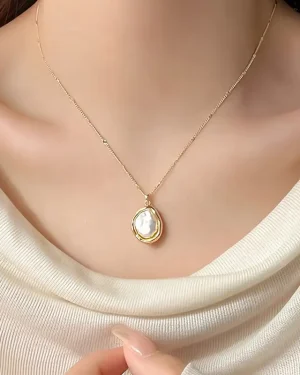 Artificial Pearl Necklace