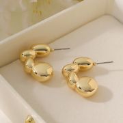 Pea Pod Shaped C Stud Earrings